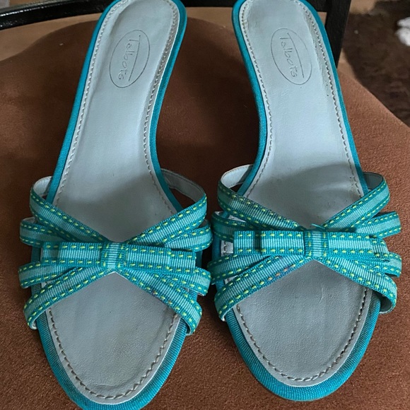 Turquoise dress shoes size 7